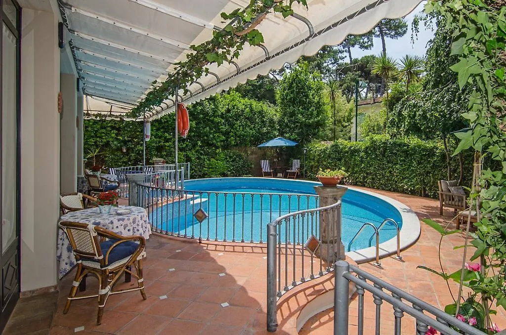 Hotel Kyrton Forte dei Marmi 3*,